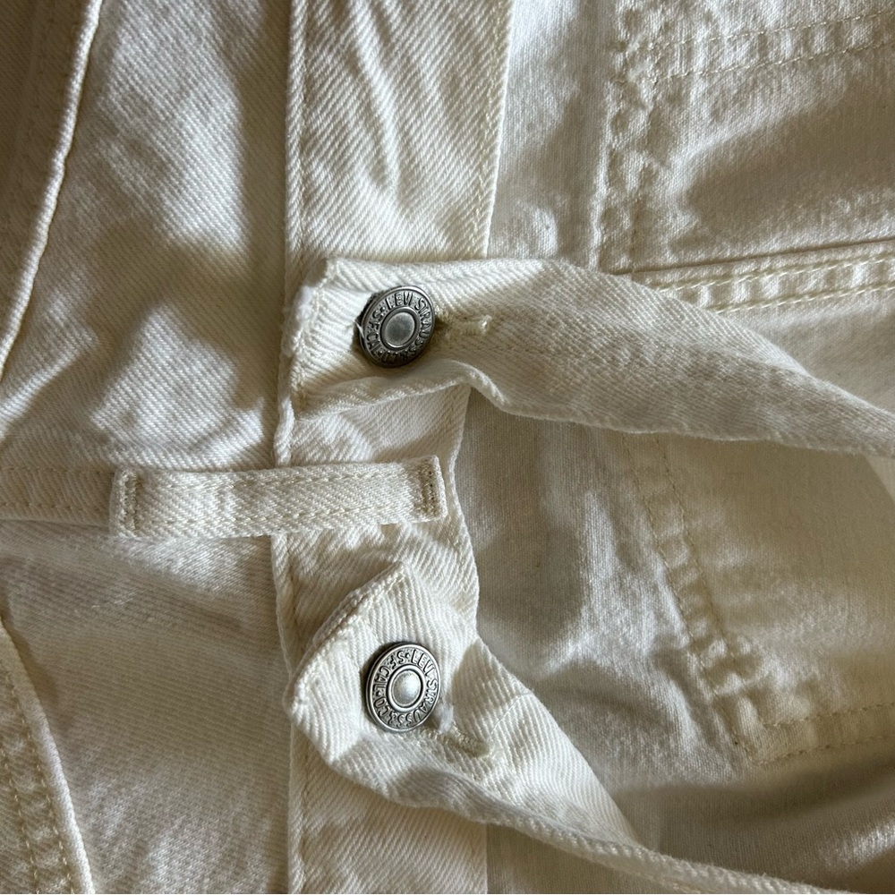 Levi's Premium Women's White Bib Overalls Jeans - Picture 9 of 14